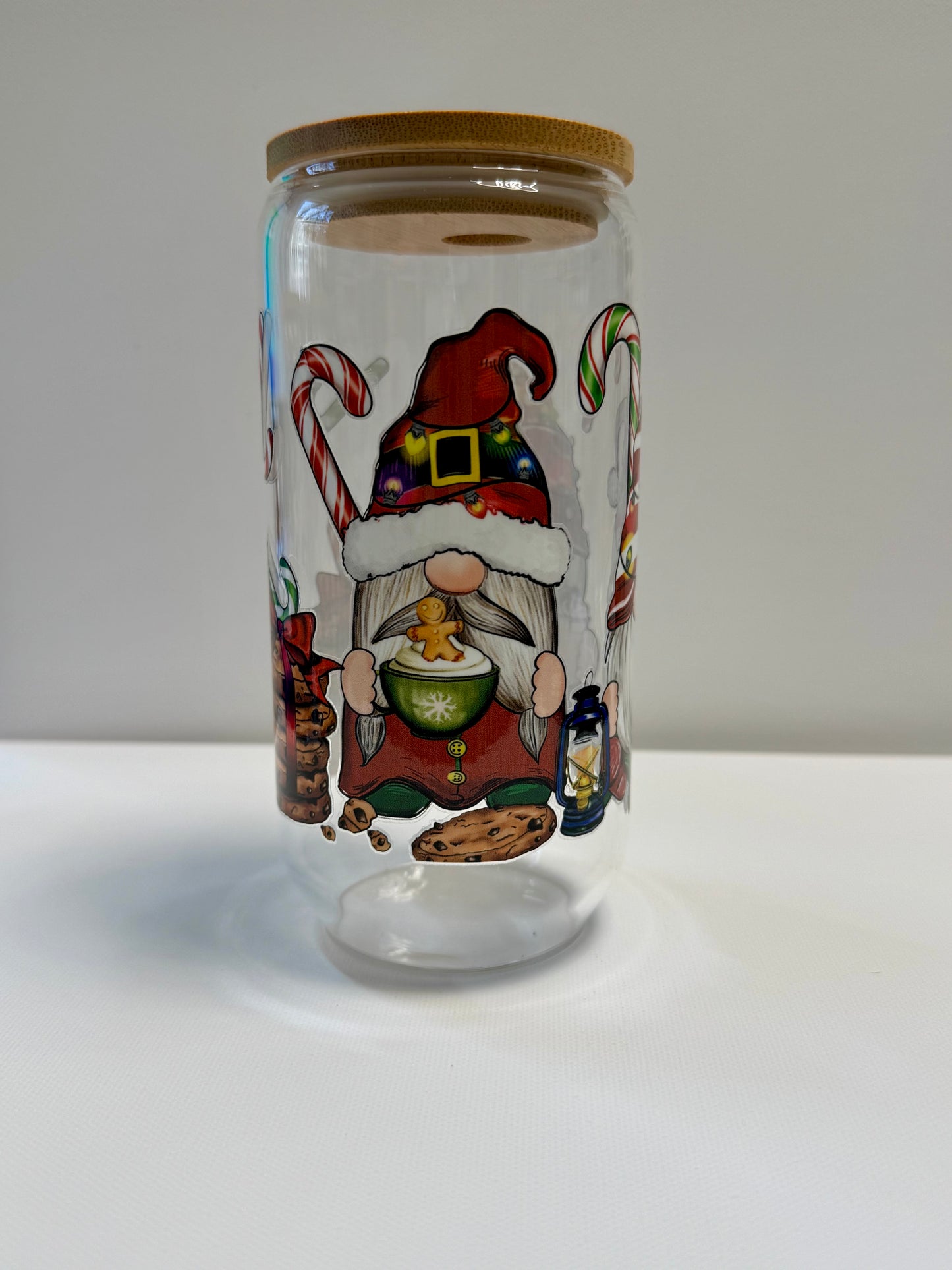 16oz Glass single wall cup w/Christmas gnomes