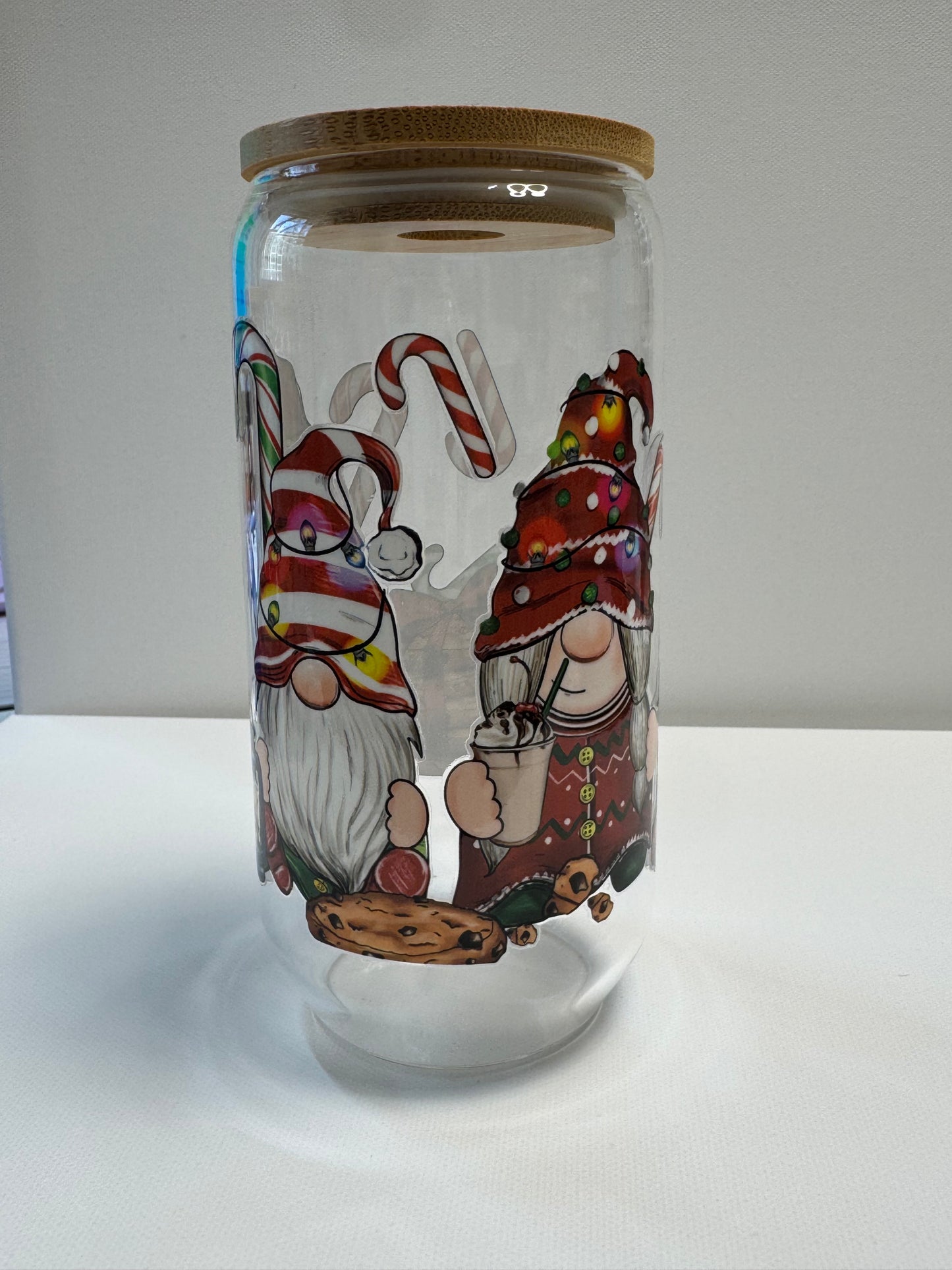 16oz Glass single wall cup w/Christmas gnomes